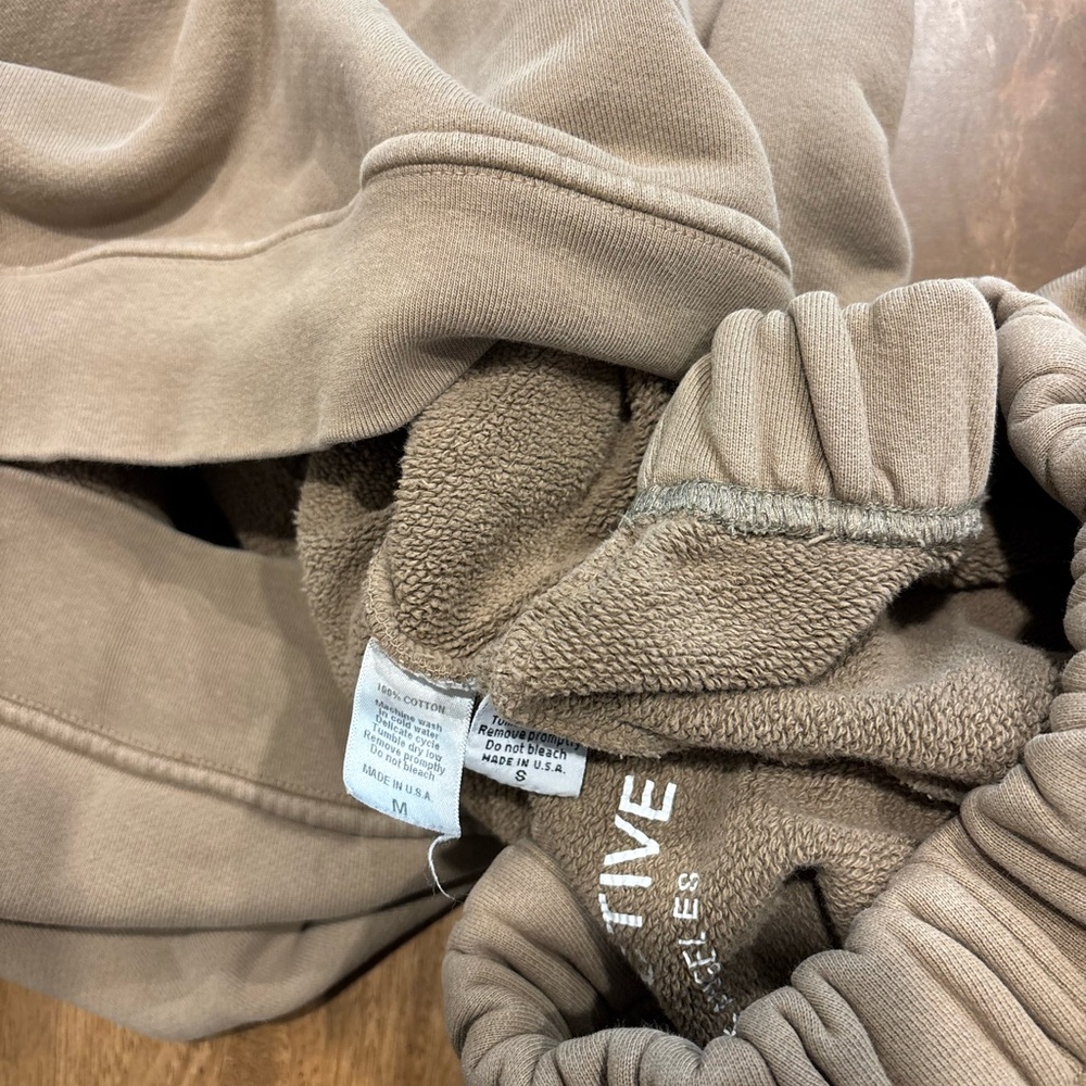 SET Active brown Sweatshirt and Shorts Set - Picture 2 of 2